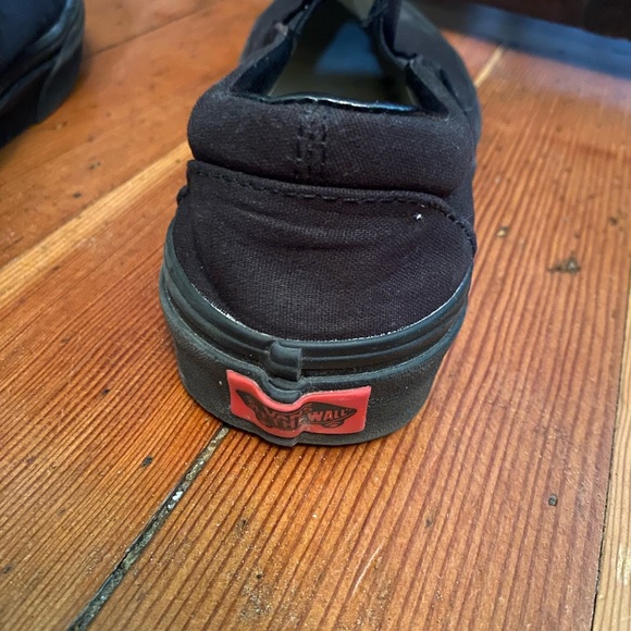 Black vans - Picture 3 of 4